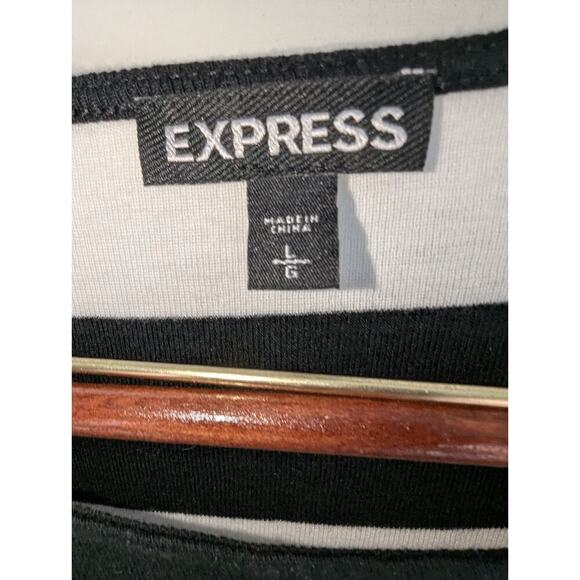 EXPRESS SZ L Cotton/Rayon Top Red/Navy/White Blouse Shirt 3/4 Sleeves Patriotic - Picture 2 of 7